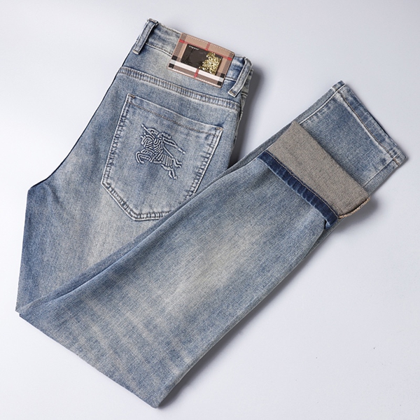 ブランドジーンズ背面デザイン